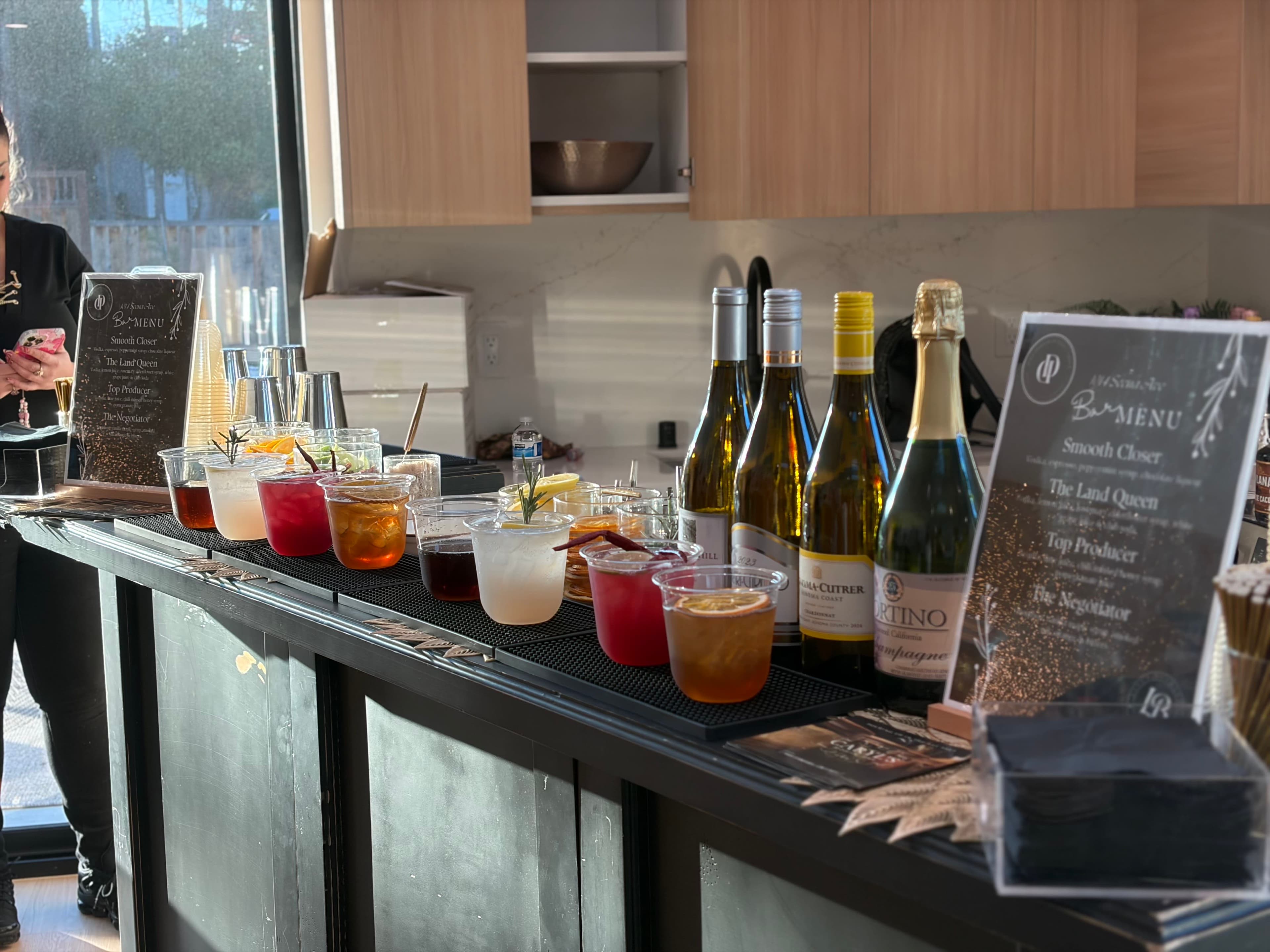 Caryl's Mobile Bar | Pouring Up in the Bay!