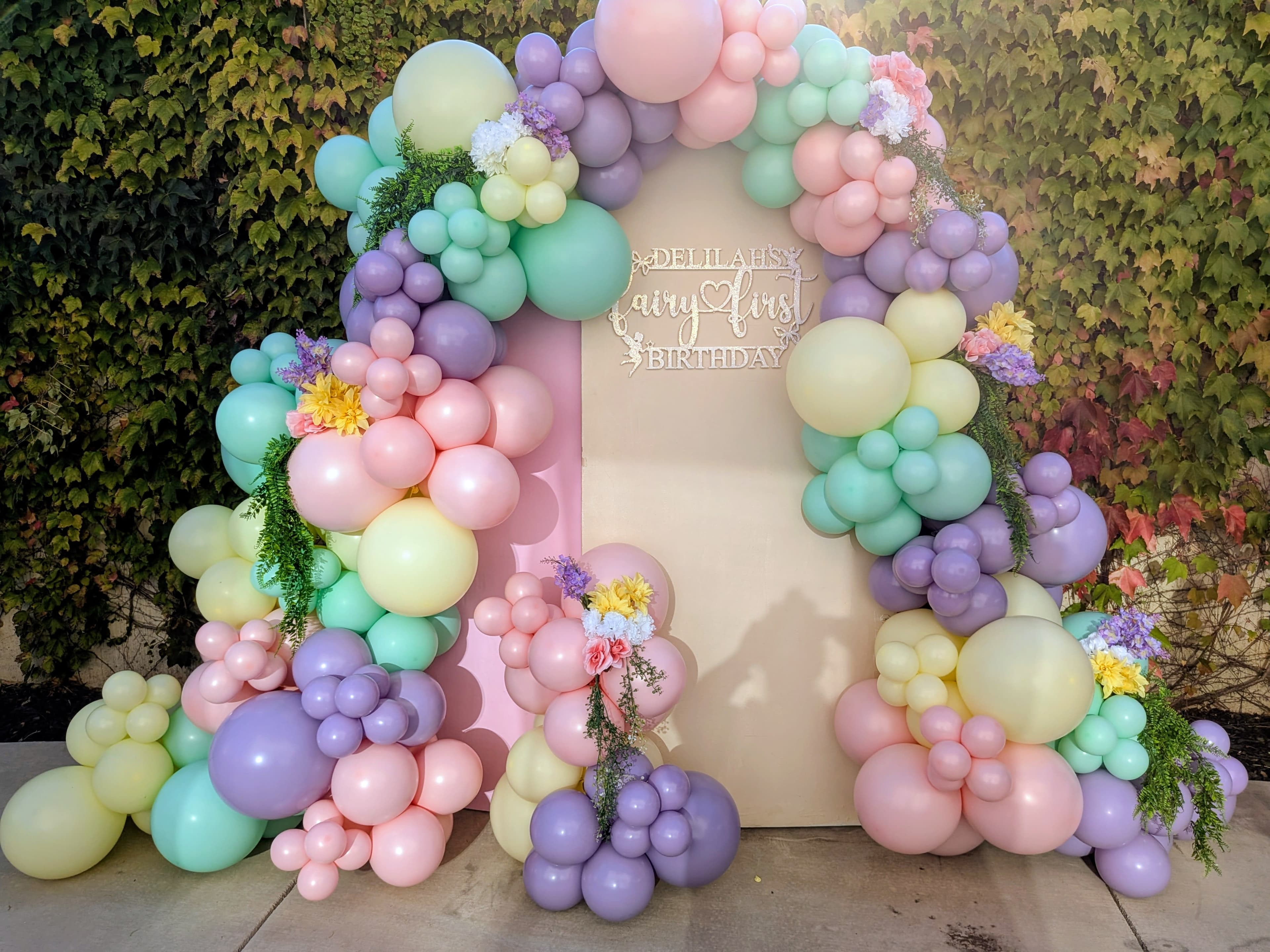 Basic Arch Backdrop with Balloons